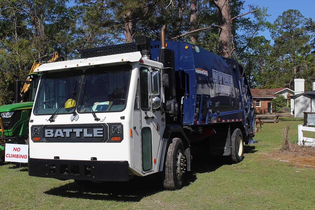 Battle Motors LNT (Electric)