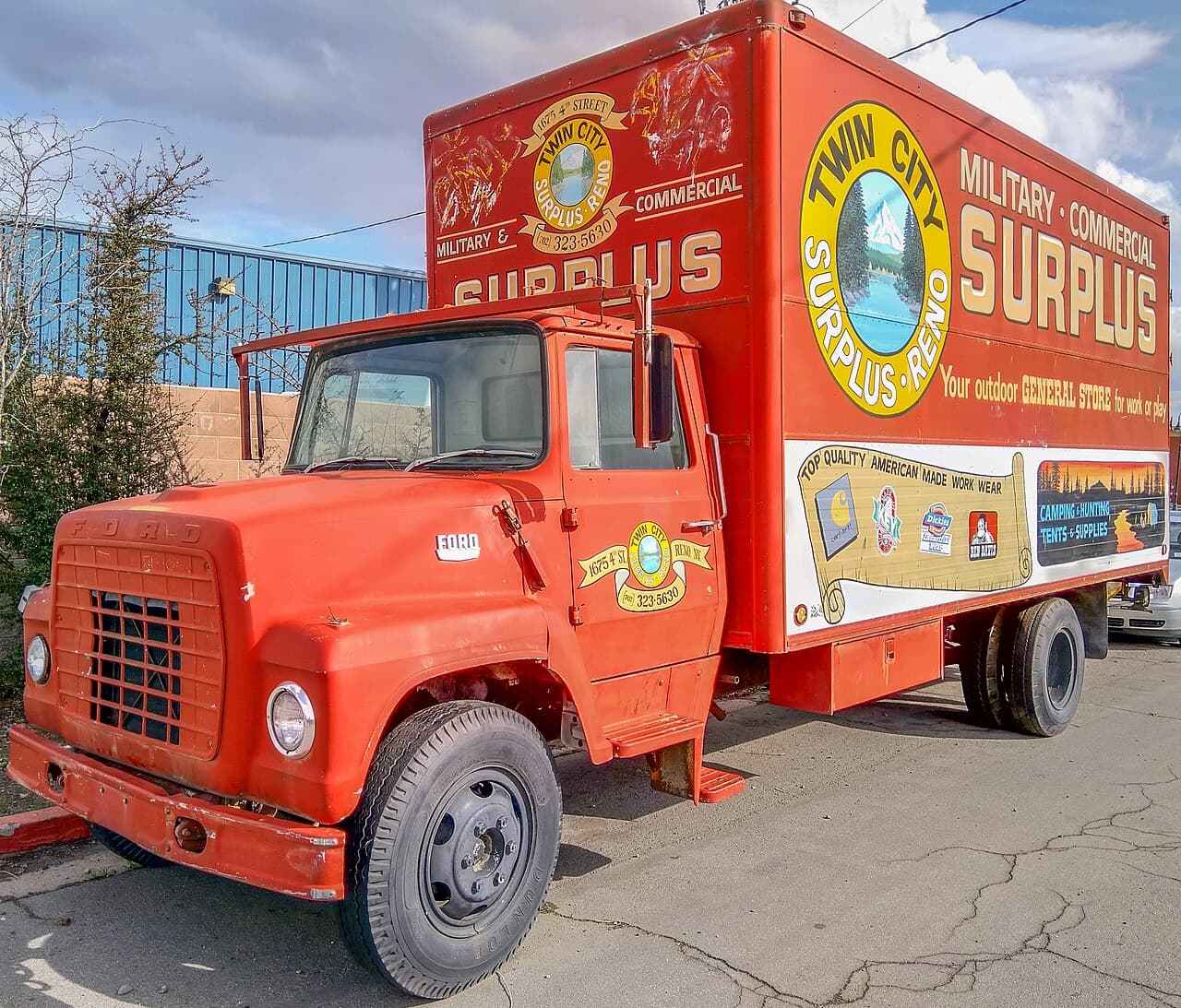 Ford L-Series (Louisville)