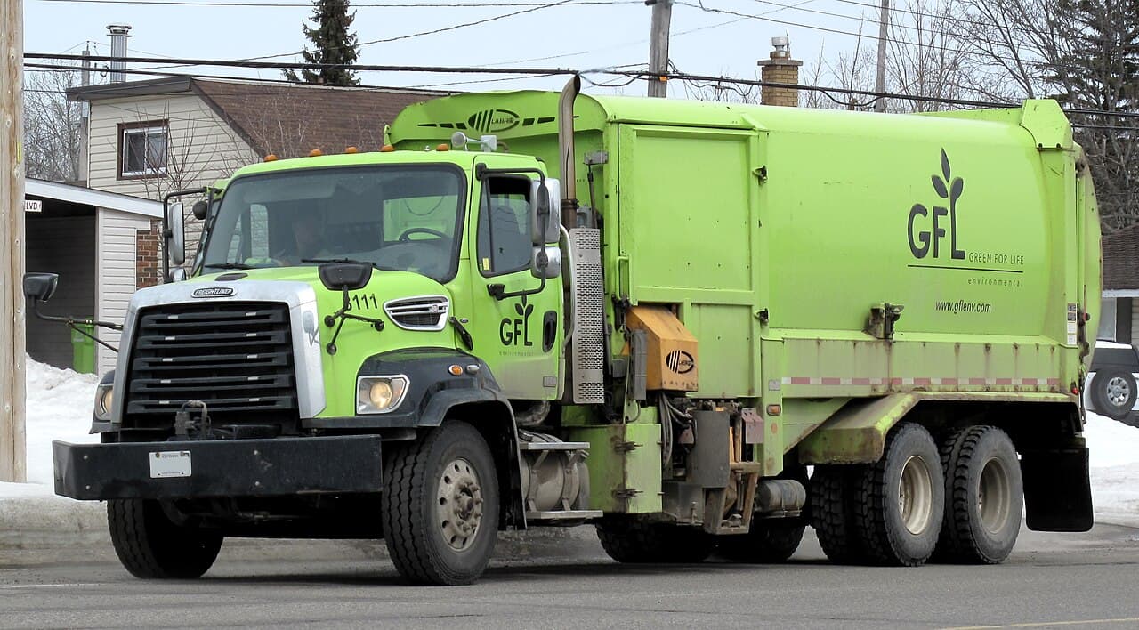 Freightliner 108SD