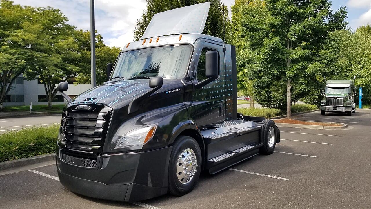 Freightliner eCascadia