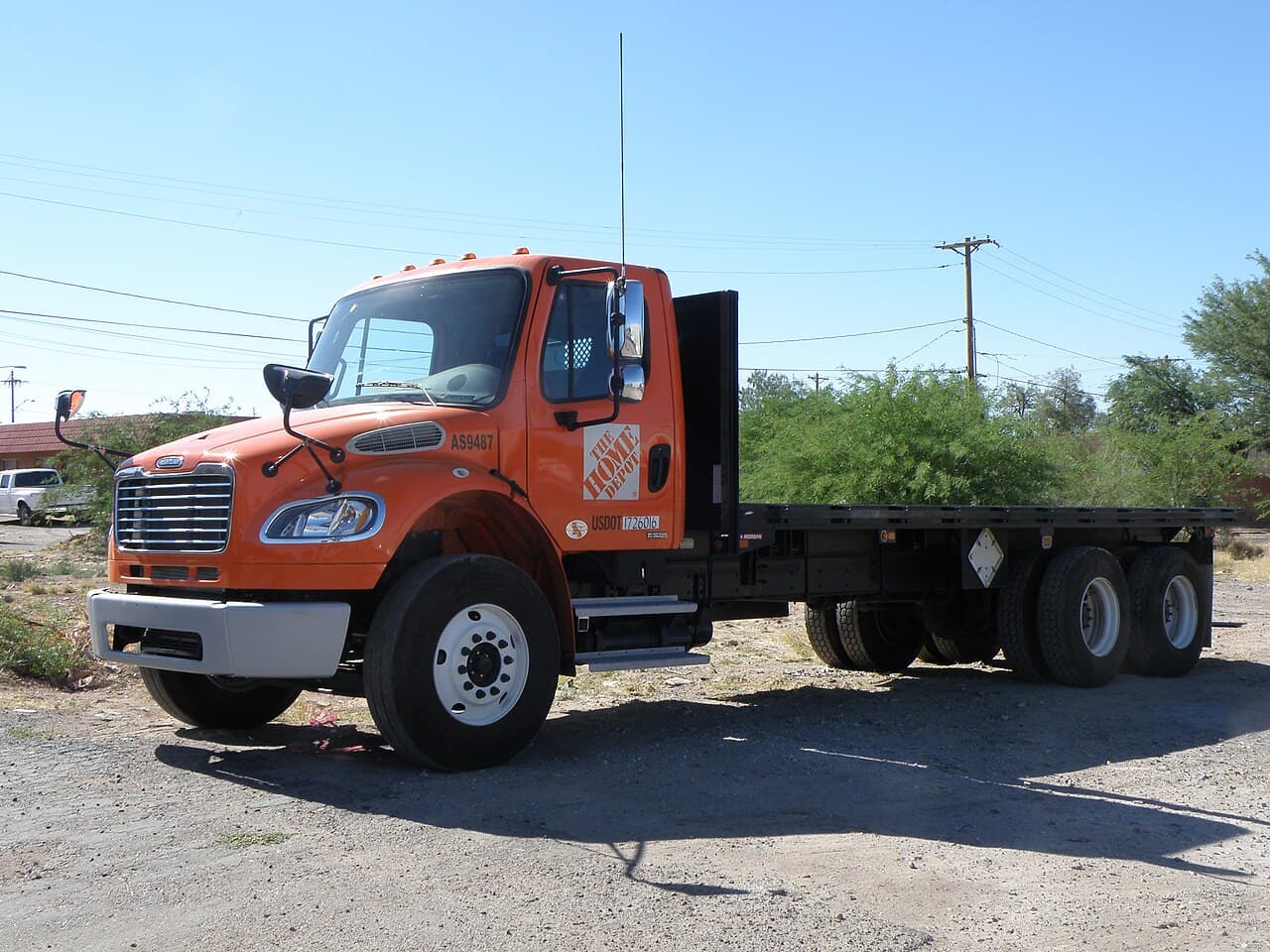 Freightliner M2 106