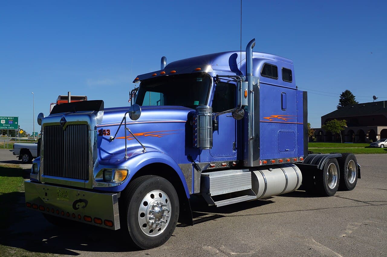 International 9900i