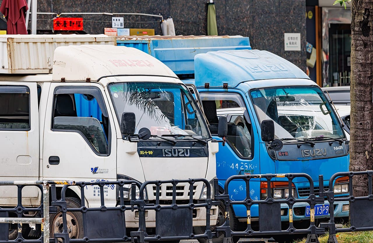 Isuzu N-Series (NPR / NQR / NRR)