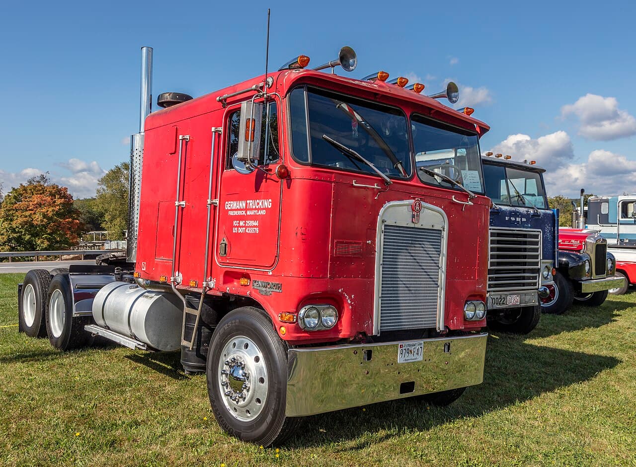 Kenworth K100