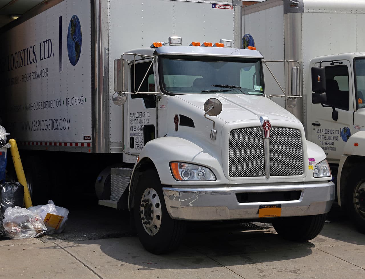 Kenworth T270 / T370