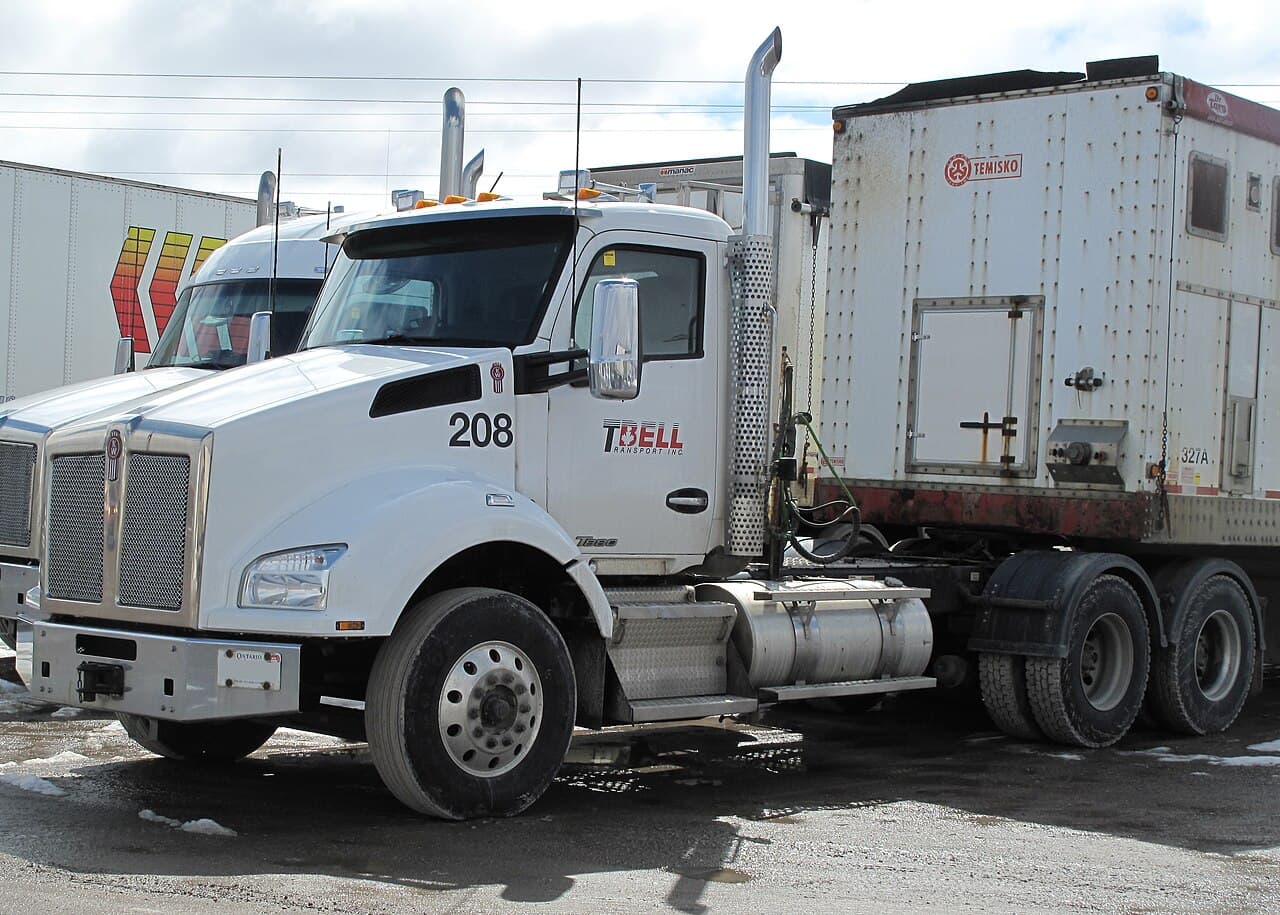 Kenworth T880
