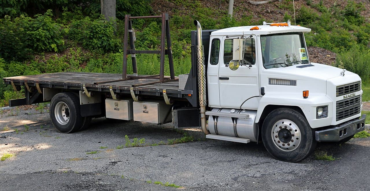 Mack Trucks MS Midliner