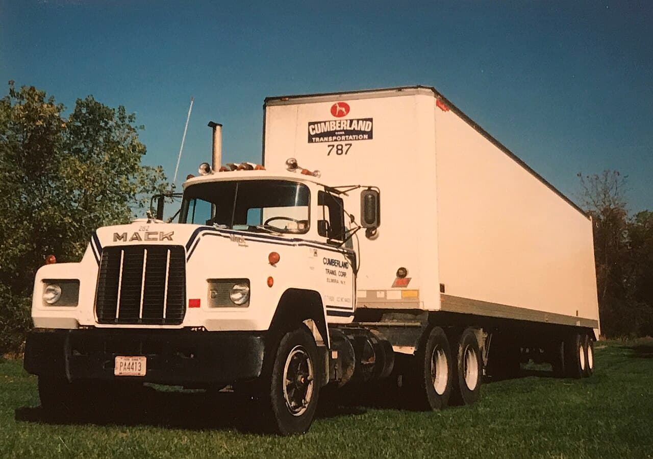 Mack Trucks R Series