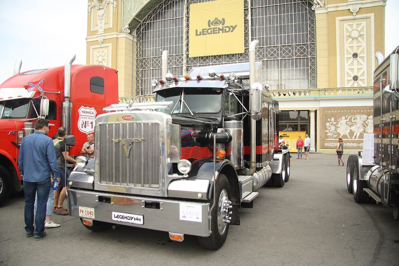 Peterbilt 359