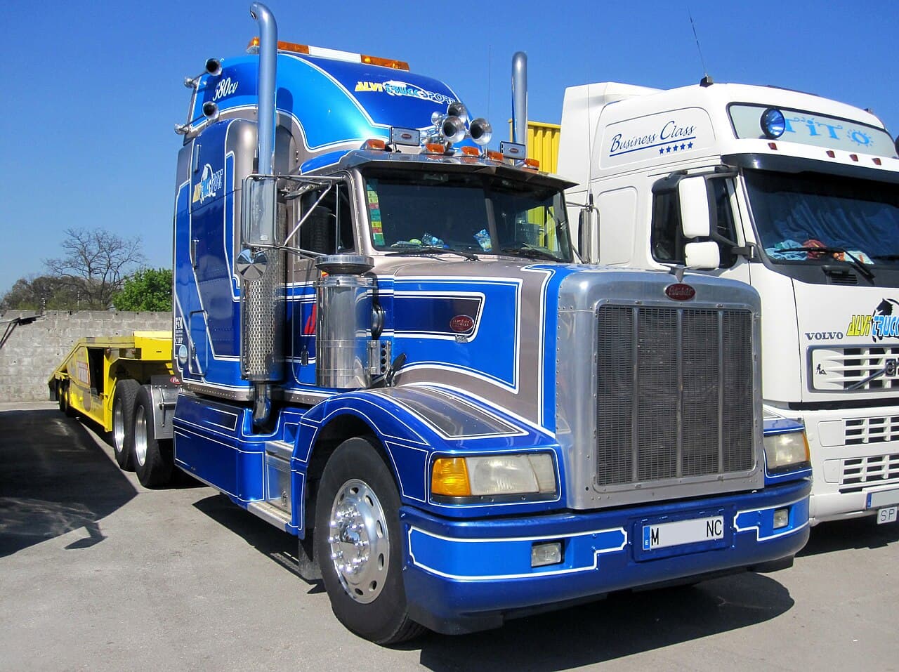 Peterbilt 377