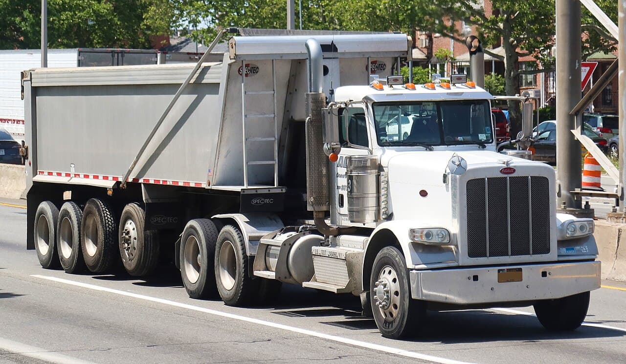 Peterbilt 567