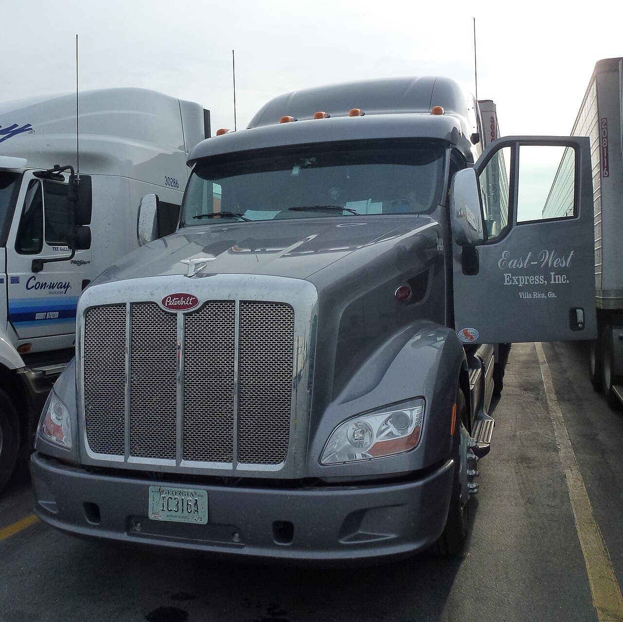 Peterbilt 587