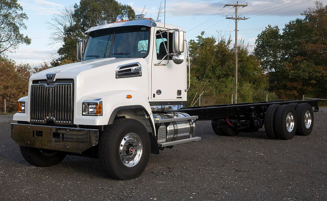 Western Star 4700